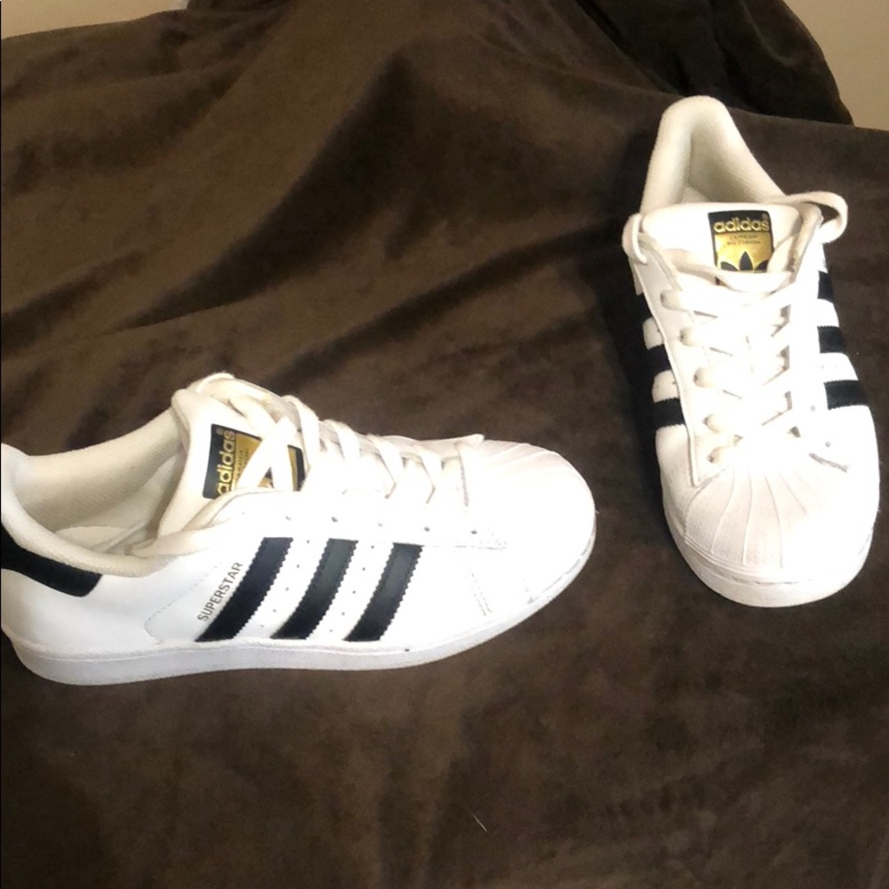 Women’s Adidas Superstar